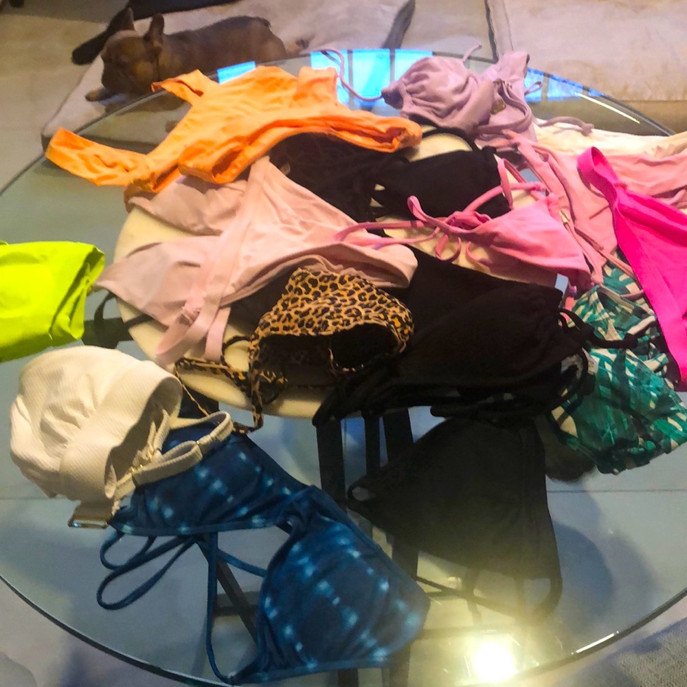 Bikini bathing suits